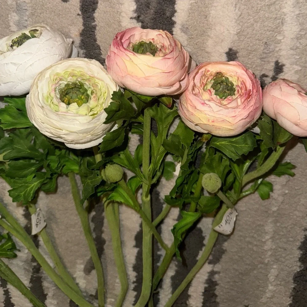 Z Gallerie  Exquisite Ranunculus Stems The Epitome of Romantic Elegance set of 9